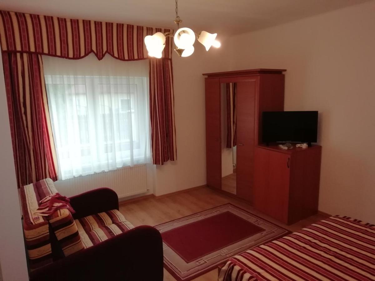Asta La Vista Vendeghaz Hotel Miskolc Exterior photo
